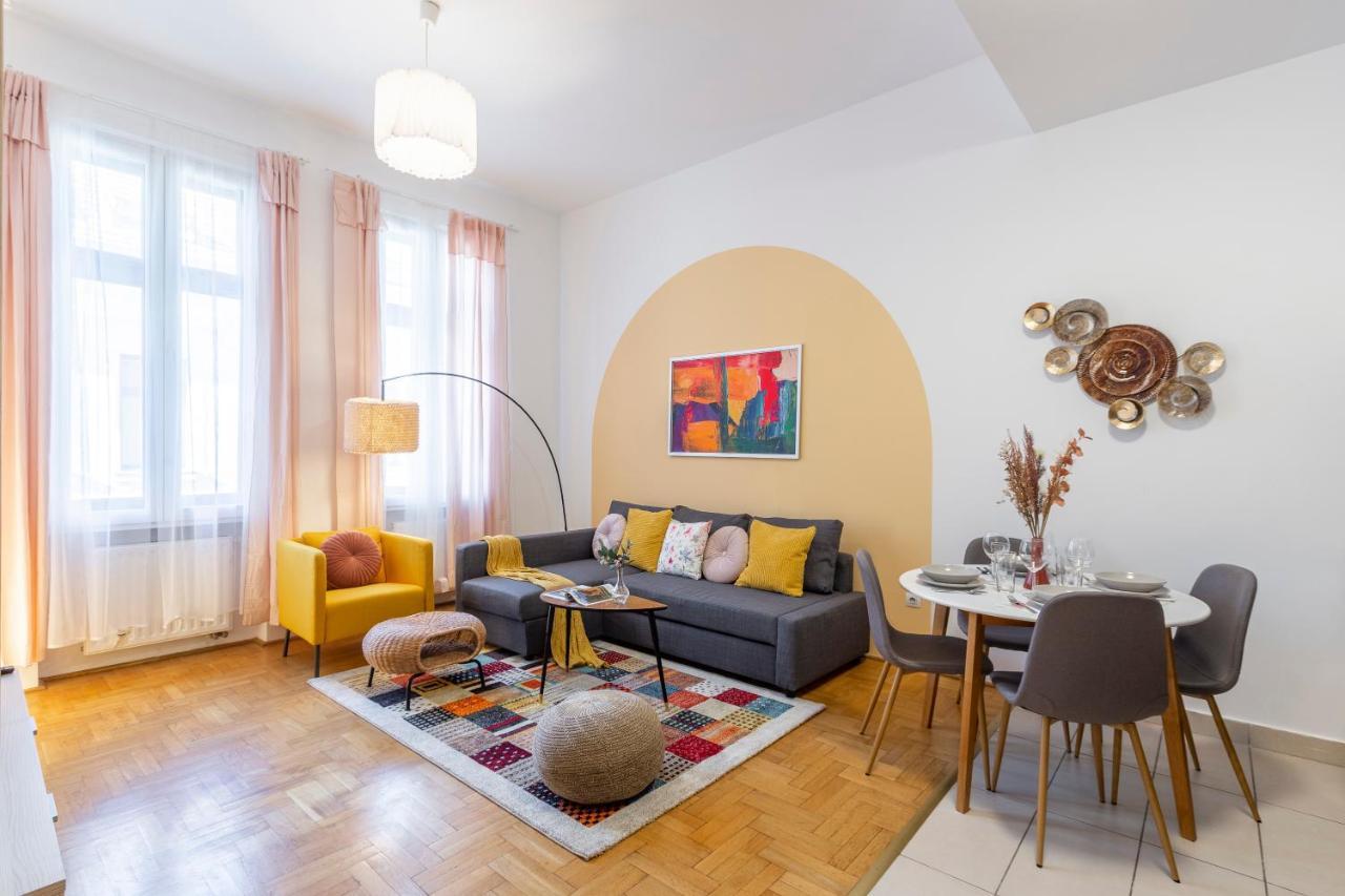 Central Gozsdu Apartment In The Party Street Budapest Esterno foto