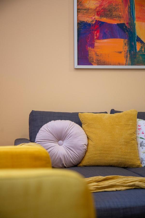 Central Gozsdu Apartment In The Party Street Budapest Esterno foto